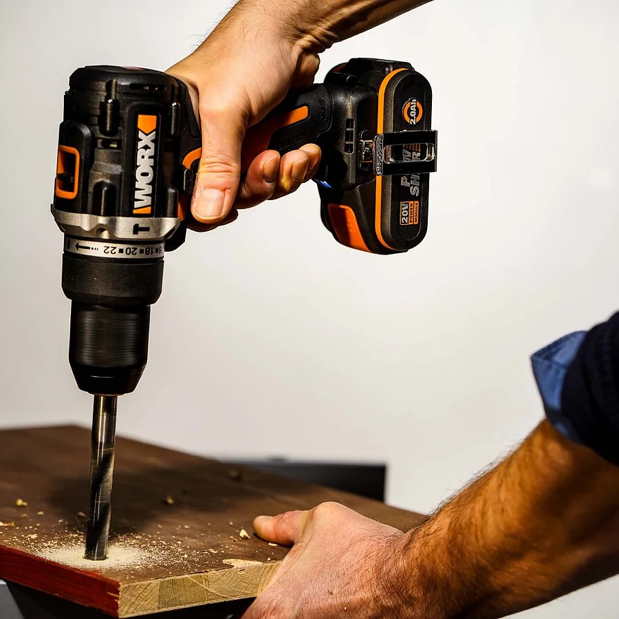 Worx wx384 20v cordless brushless online combi drill 2 x 2.0 ah